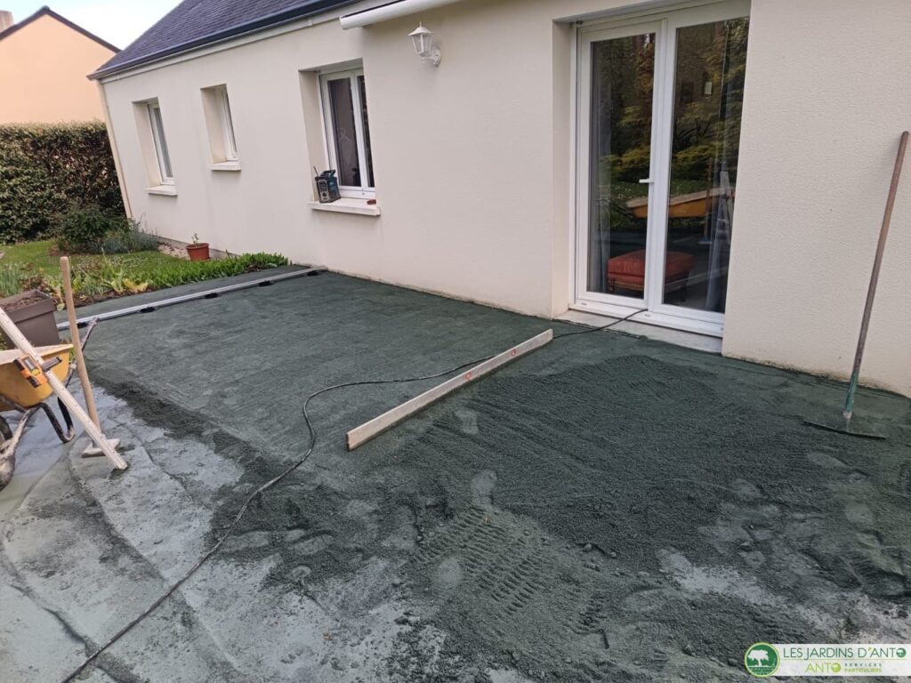 Chantier Heric Dallage ceramique 6060 sur lambourdes alu et plots PVC 1