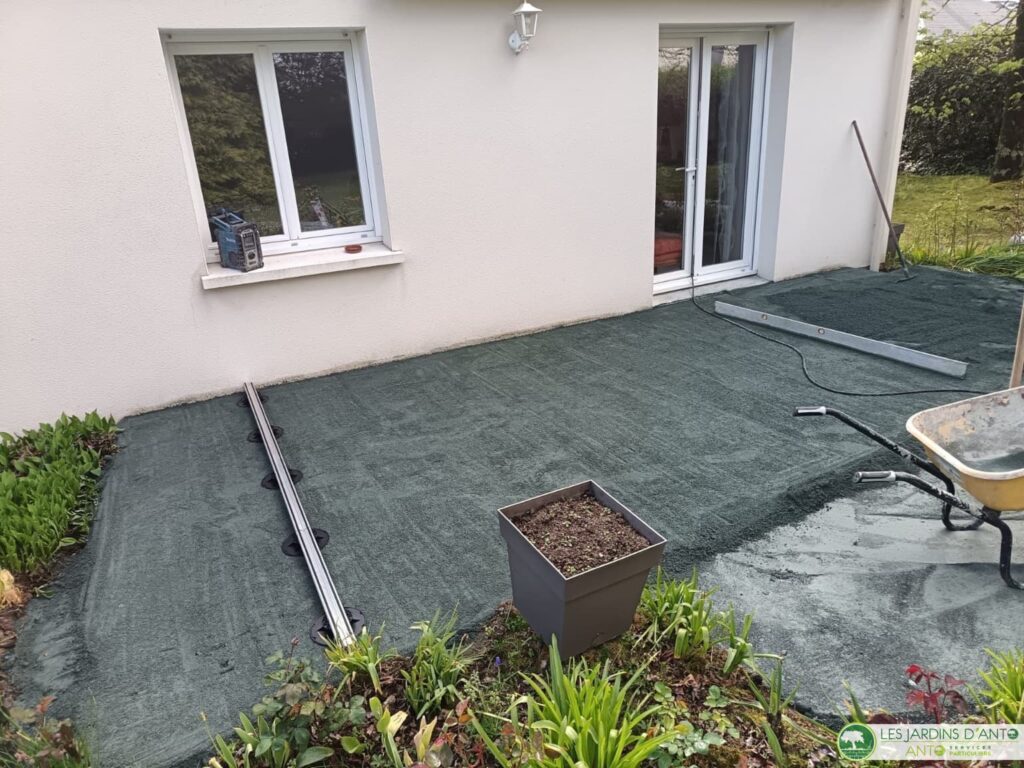 Chantier Heric Dallage ceramique 6060 sur lambourdes alu et plots PVC 3
